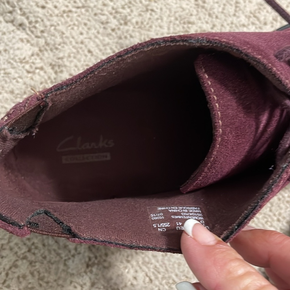 NEW Clarks Chukka Suede Ankle Boots Collection Burgundy Leather Lace up Size 9.5 - Picture 8 of 10